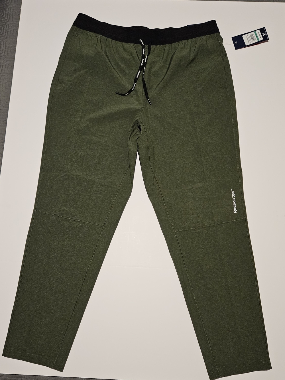 Brand New Reebok Mens XL Relaxied Fit Taper3d Atheletic Pants